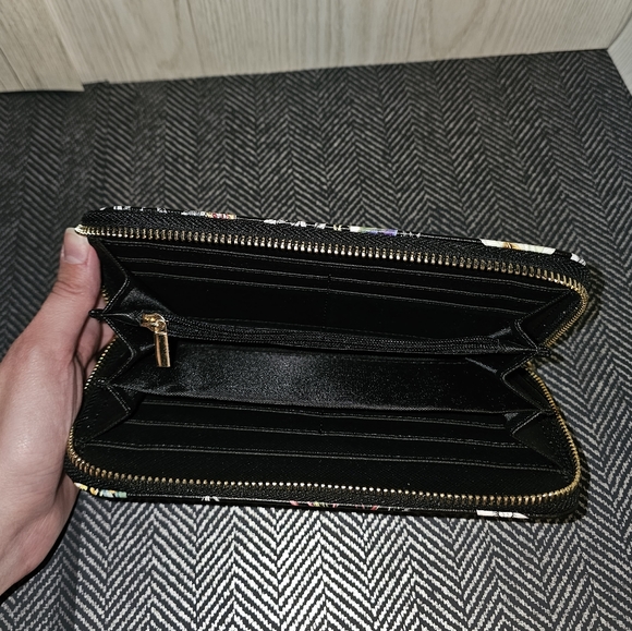 Floral pattern purse & wallet - Picture 6 of 6